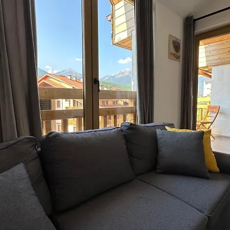 Cozy Duplex In St. John Park Apartment