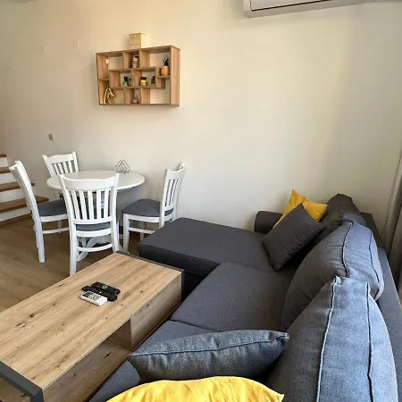 Apartment Cozy Duplex In St. John Park *